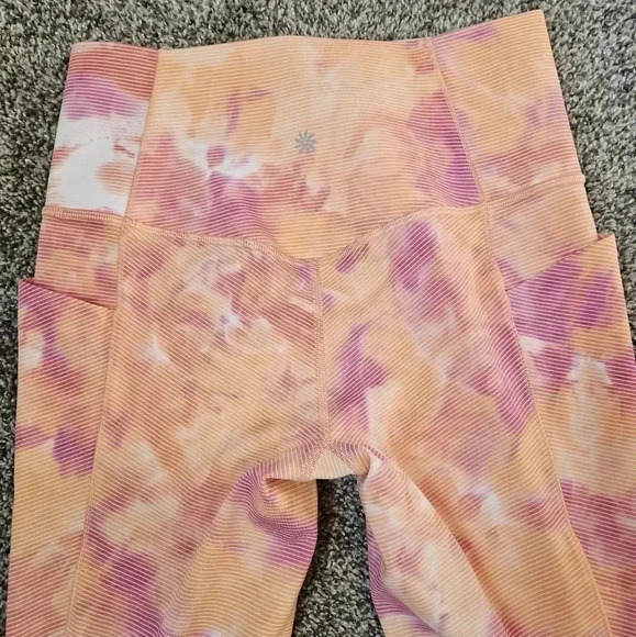 Athleta Salutation Stash Pocket II Capri Leggings Island Coral Small - Picture 3 of 9